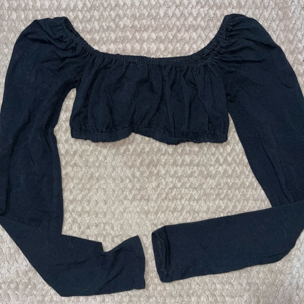Cute black long sleeve square neck crop top from urban, only worn once.